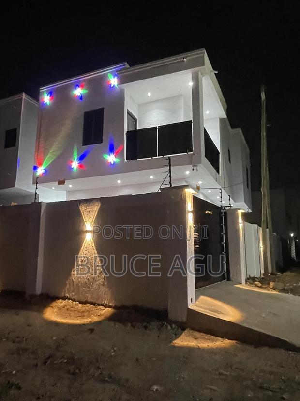 3bdrm Duplex in Nmai-Dzorn for sale · Photo 8