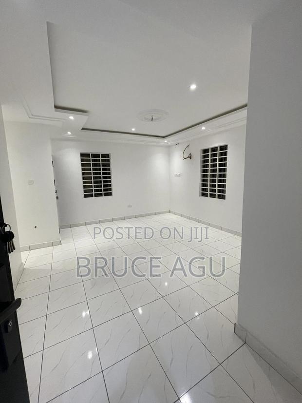 3bdrm Duplex in Nmai-Dzorn for sale · Photo 6