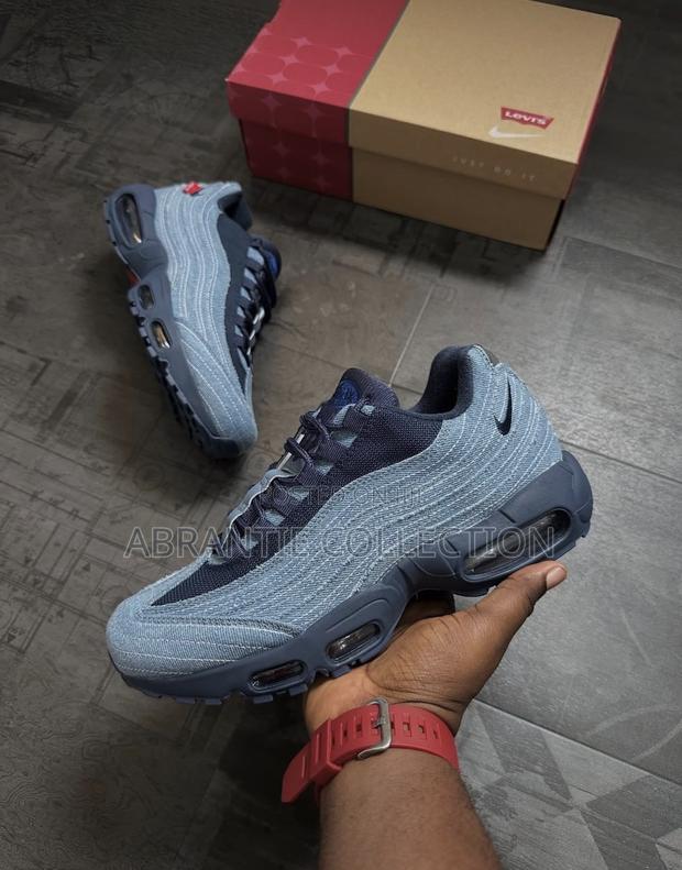 Levi’S X Nike Airmax 95 Og · Photo 1