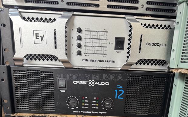 Crest Audio Ca12 Bass Amplifier · Photo 1