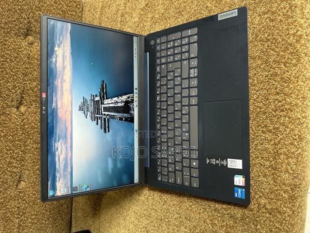Laptop Lenovo Ideapad 3 8GB Intel Core i5 SSD 512GB · Photo 2