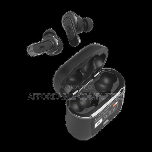 JBL Tour Pro 2 · Photo 2