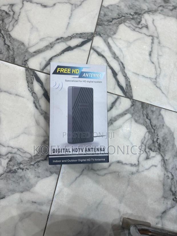 Hd Digital Antenna for Local Channels · Photo 1