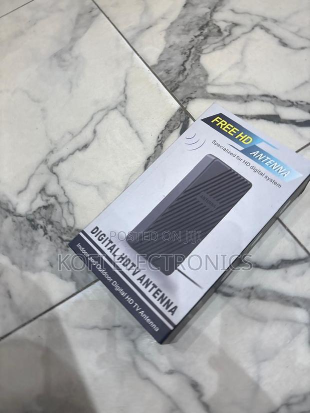 Compact Digital Tv Antenna for Hd Viewing · Photo 1