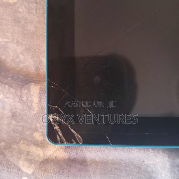 Laptop 2GB Qualcomm Snapdragon X Plus SSD 16 GB · Photo 5