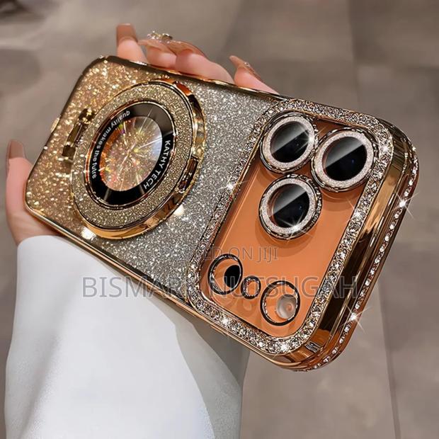 Tech Luxury Diamond Magsafe Ring iPhone Cases · Photo 1