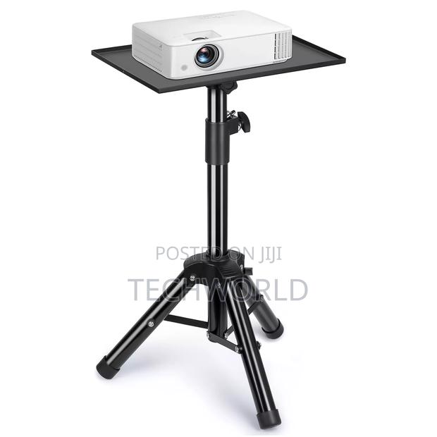 Tripod Projector Stand · Photo 1