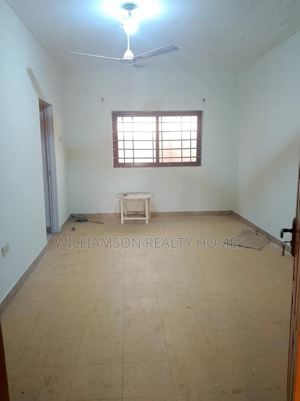 4bdrm House in Community 18 Area, Spintex for rent · Photo 4