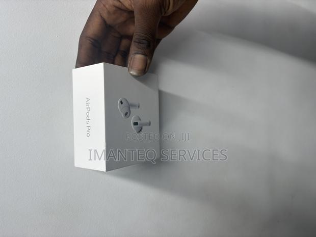 Apple Airpods Gen 3 · Photo 4