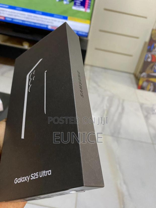 New Samsung Galaxy S25 Ultra 256 GB Gray · Photo 2