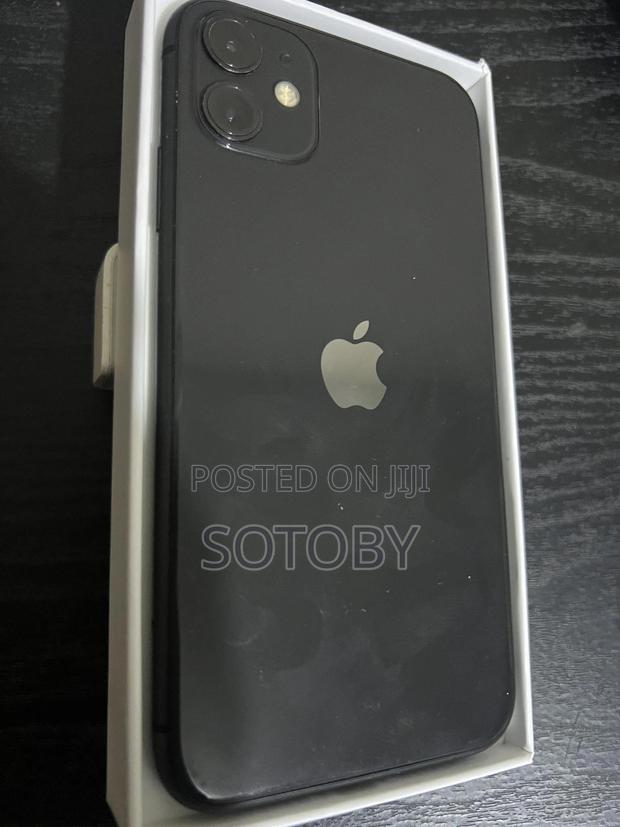 Apple iPhone 11 128 GB Black · Photo 2