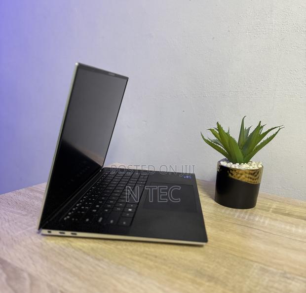 Laptop Dell XPS 15 (9530) 16GB Intel Core I7 SSD 512GB · Photo 3
