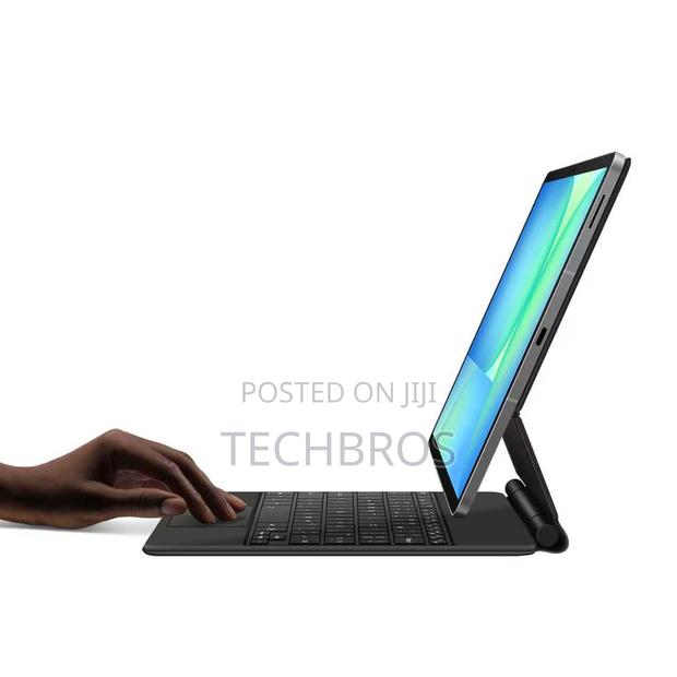 Tab S10 Fe Plus Magic Keyboard With Backlit (13.1inches) · Photo 2