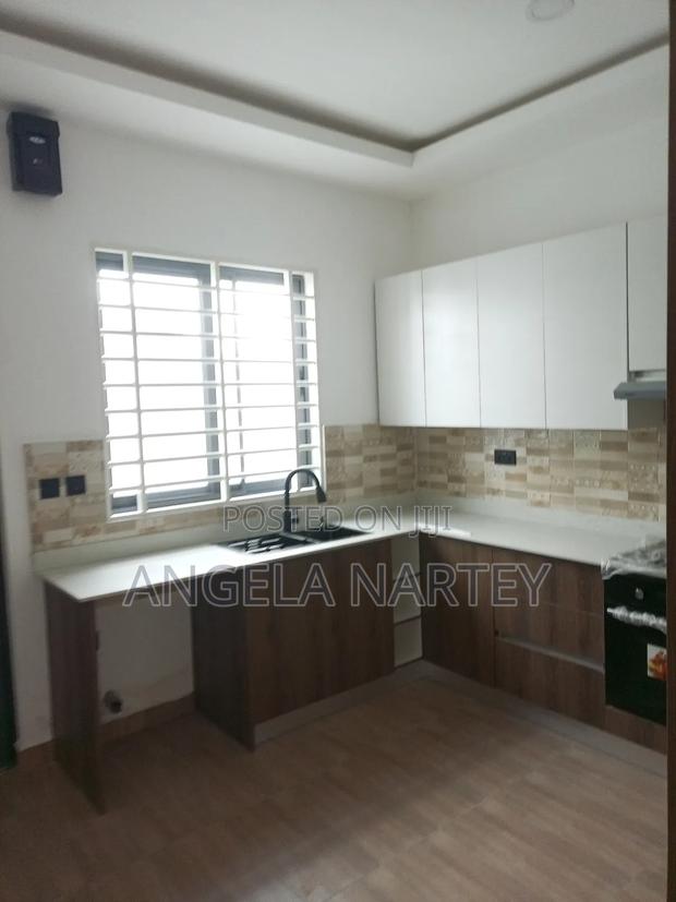 3bdrm House in Community 18 Spintex for sale · Photo 3