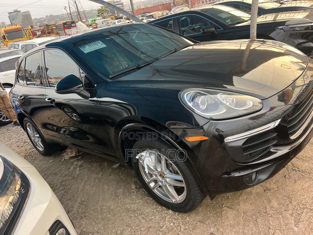 Porsche Cayenne Platinum Edition AWD 2018 Black · Photo 4
