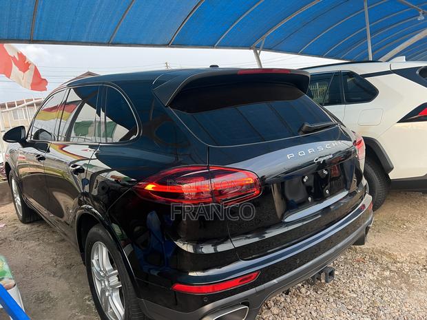 Porsche Cayenne Platinum Edition AWD 2018 Black · Photo 6