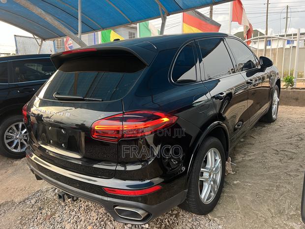 Porsche Cayenne Platinum Edition AWD 2018 Black · Photo 7
