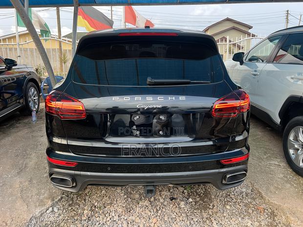 Porsche Cayenne Platinum Edition AWD 2018 Black · Photo 5