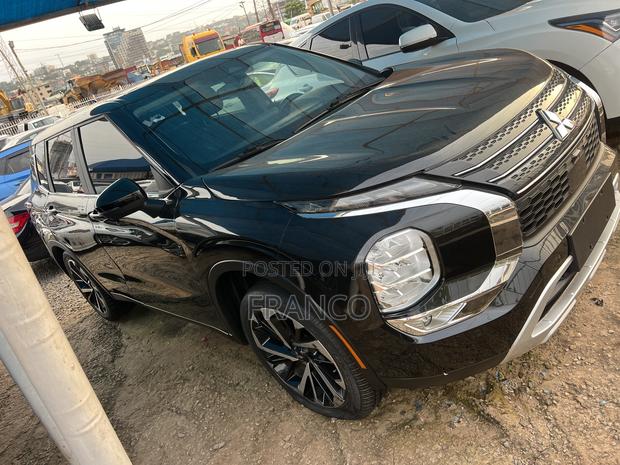 Mitsubishi Outlander SE Black Edition 2023 Black · Photo 1