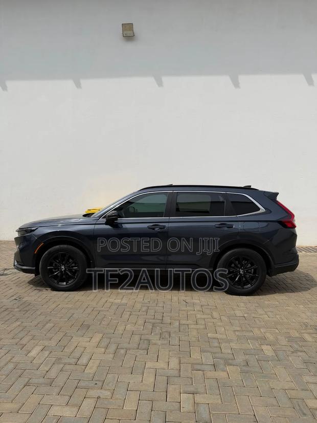 Honda CR-V Hybrid 2024 Gray · Photo 7