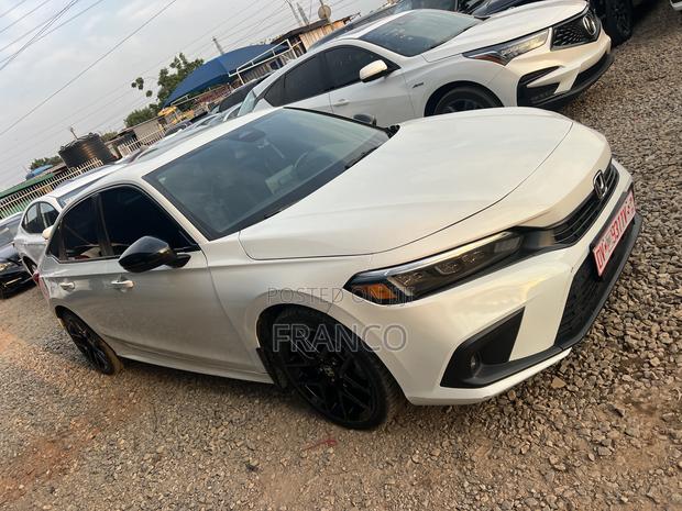 Honda Civic Sport CVT 2023 White · Photo 4