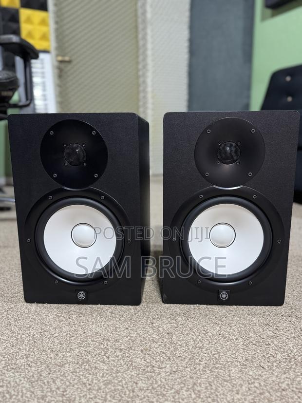 Yamaha Hs 8 · Photo 3