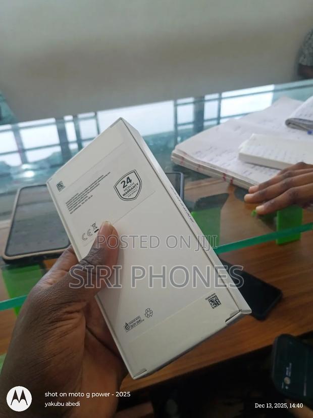 New Samsung Galaxy A17 128 GB Purple · Photo 2