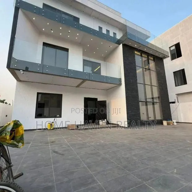 4bdrm House in East Legon, Boundary Road Area for sale · Photo 1
