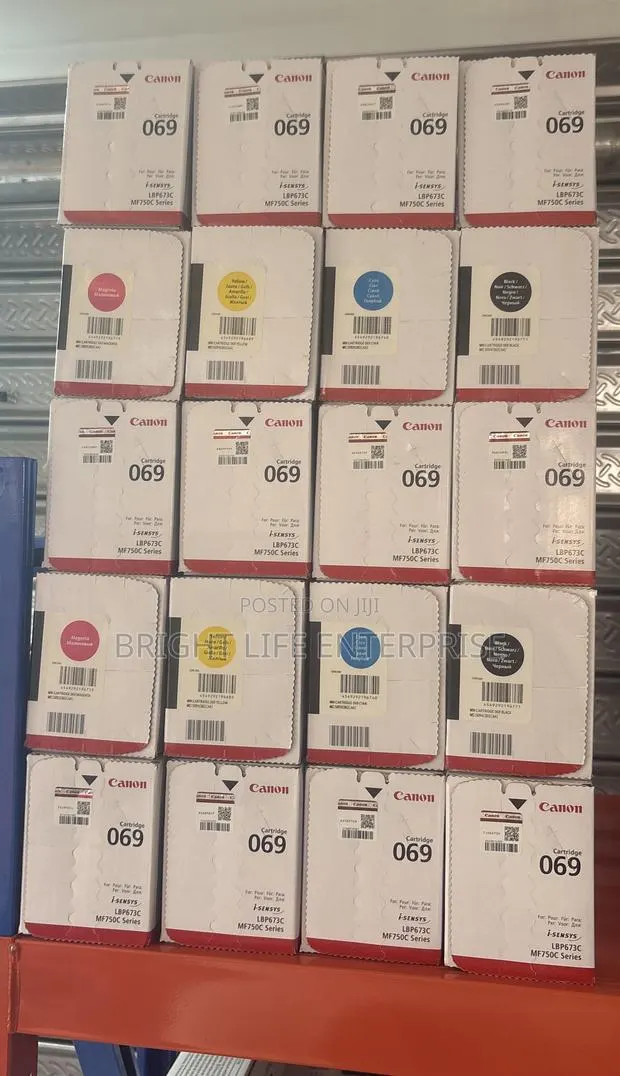 Canon 069 Toner Cartridge · Photo 1