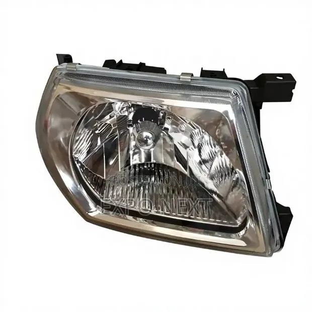 Nissan Patrol 2002 Headlight · Photo 1