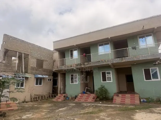 10bdrm Apartment in Palas Town for sale