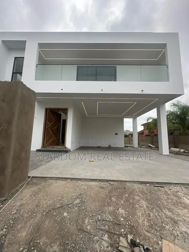 4bdrm Duplex in Spintex Road, Manet Junction for sale · Photo 1