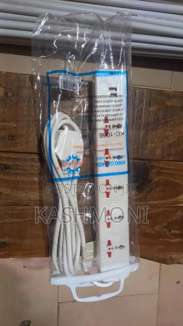 5ways Extension Socket With Usb · Photo 1