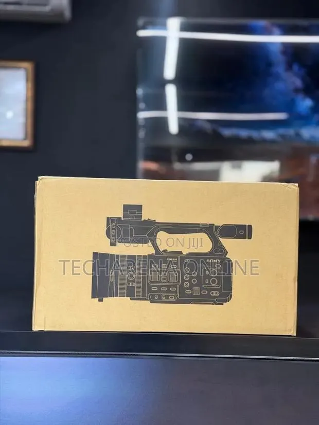 Sony PXW-Z200 4K 1 " CMOS Sensor XCAM Camcorder · Photo 1