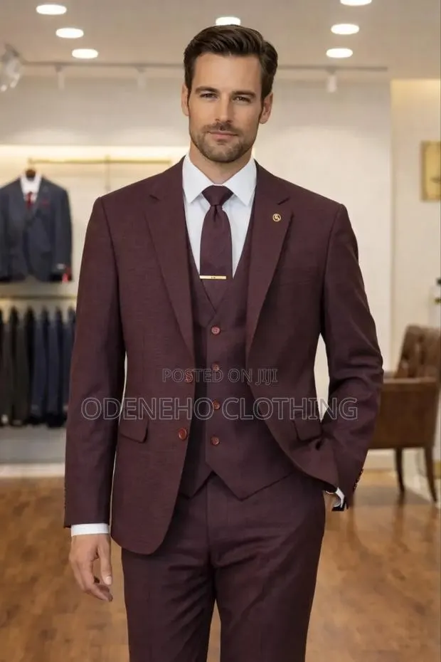 Burgundy 3 Pieces Suit for Men · Photo 1