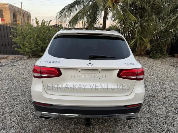 Mercedes-Benz GLC-Class 2016 White · Photo 1