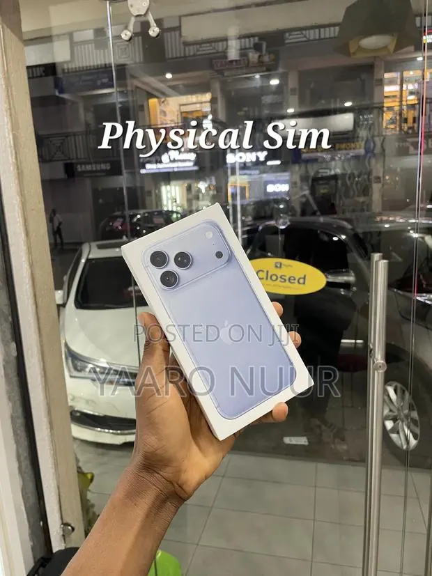 New Apple iPhone 18 Pro Max 256 GB Blue · Photo 1