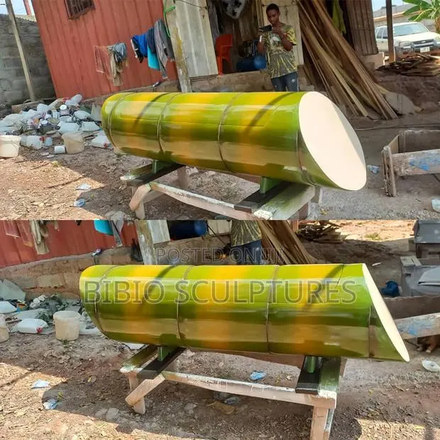 Sugarcane Shaped Casket · Photo 1