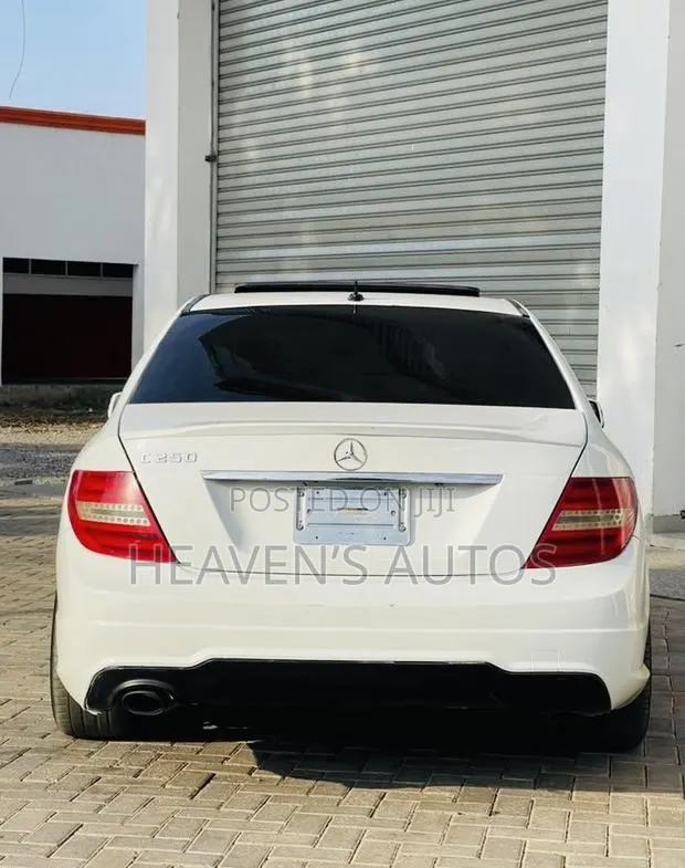 Mercedes-Benz C250 2014 White · Photo 1