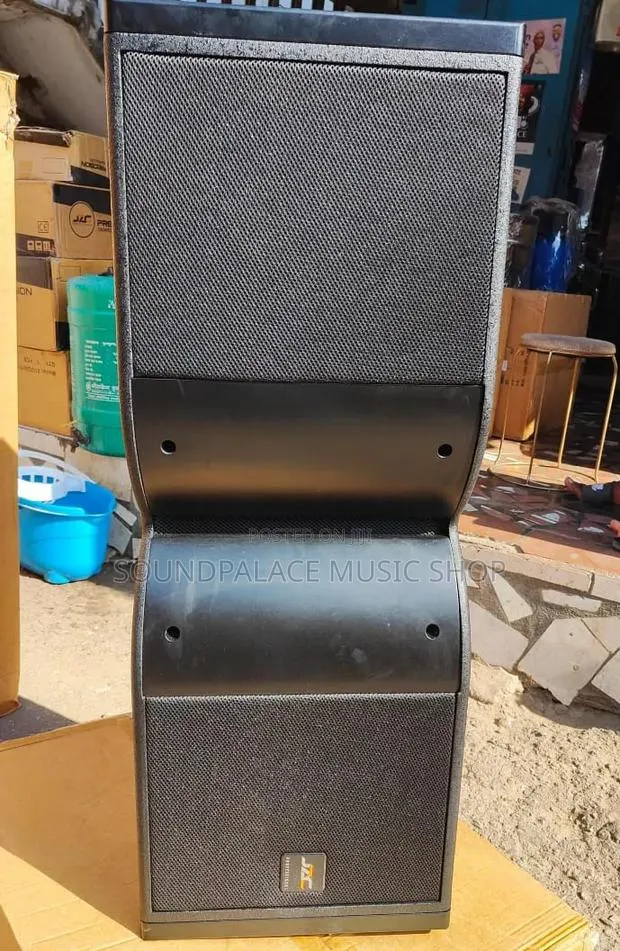 Jac Professional Kr-212 Dual 12-Inch Line Array Loudspeaker. · Photo 1