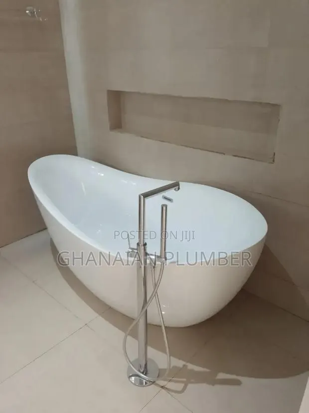 Professional Plumber With Great Speed and Accuracy of Work · Photo 1