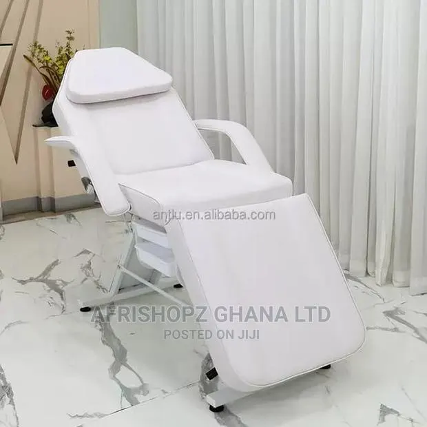 Massage Bed With Facial Spot · Photo 1