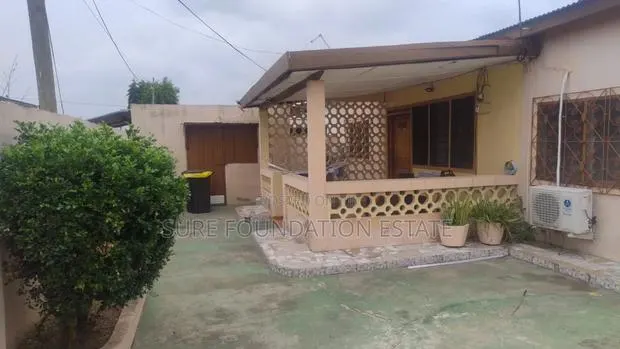 3bdrm House in Dansoman for sale