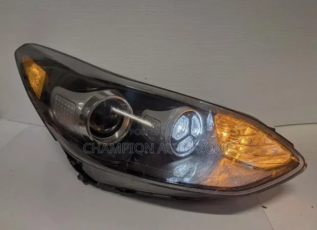 KIA Sportage 2017-2018-2019-2020-2021 Headlight · Photo 1