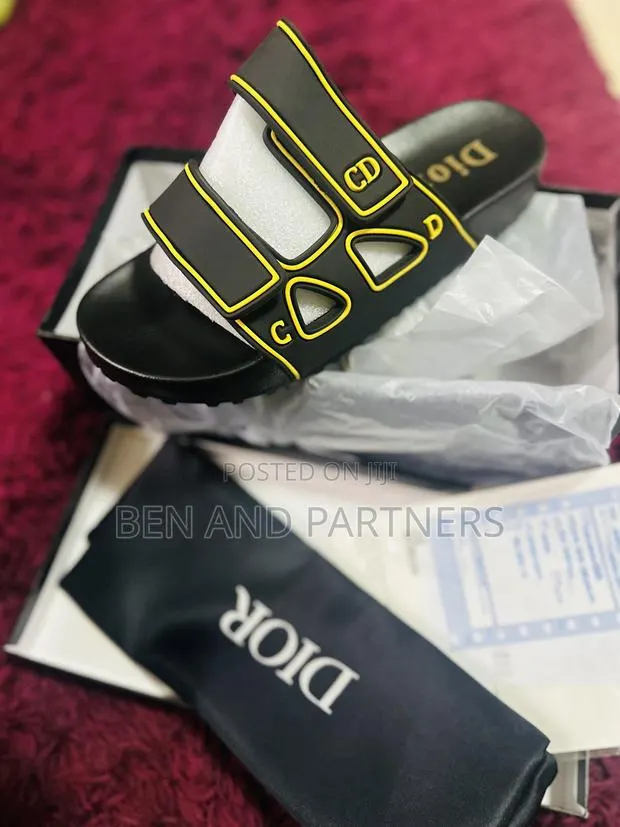 Dior Slides · Photo 1