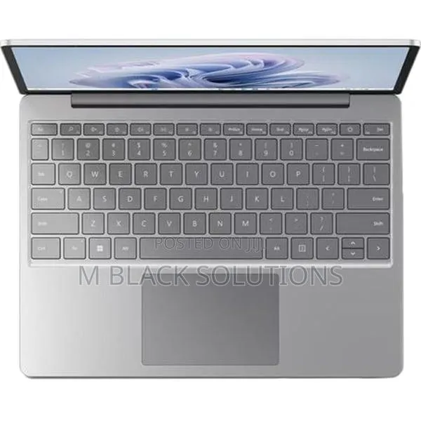 New Laptop Microsoft Surface Go 3 8GB Intel Core I5 SSD 256GB · Photo 1