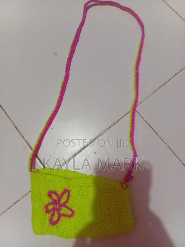 Nice Pink and Green Flower Bag · Photo 1