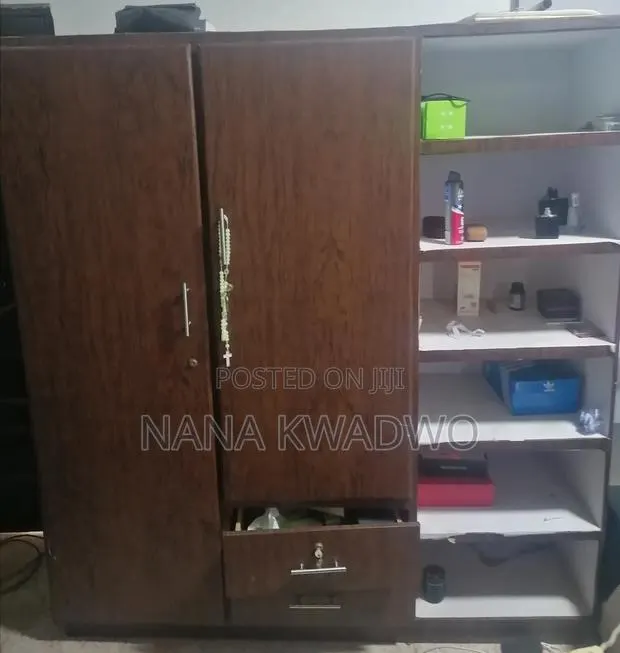 Neat Wardrobe · Photo 1