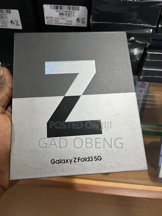 New Samsung Galaxy Z Fold 3 256 GB Silver · Photo 1