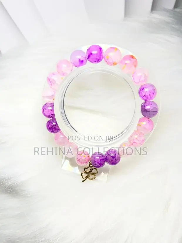 Glass Beaded Bracelet · Photo 1